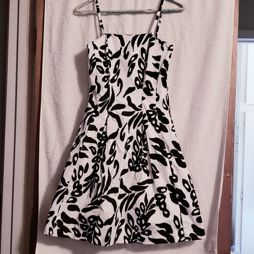 WHBM Strapless Cocktail Dress w/ Pockets